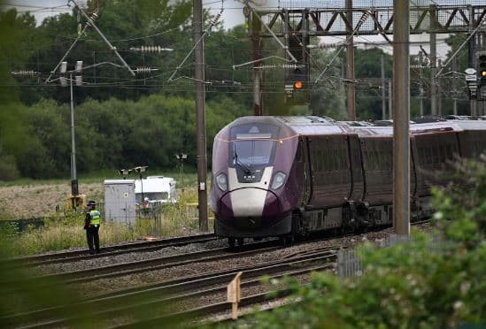 Featured image for Nëntë persona në gjendje kritike pas aksidentit fatal me tren në Britani