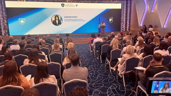 Featured image for ​Kosova forcon standardet e privatësisë, AIP pjesë e rrjeteve ndërkombëtare
