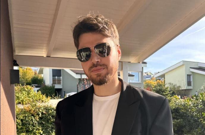 Featured image for Pas kritikave, Alban Skënderaj flet për herë të parë për protestat në Shqipëri
