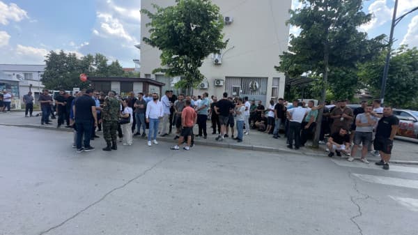 Featured image for Qytetarët dalin në protestë për Bekim Metën, pritet vendimi i Gjykatës së Lipjanit