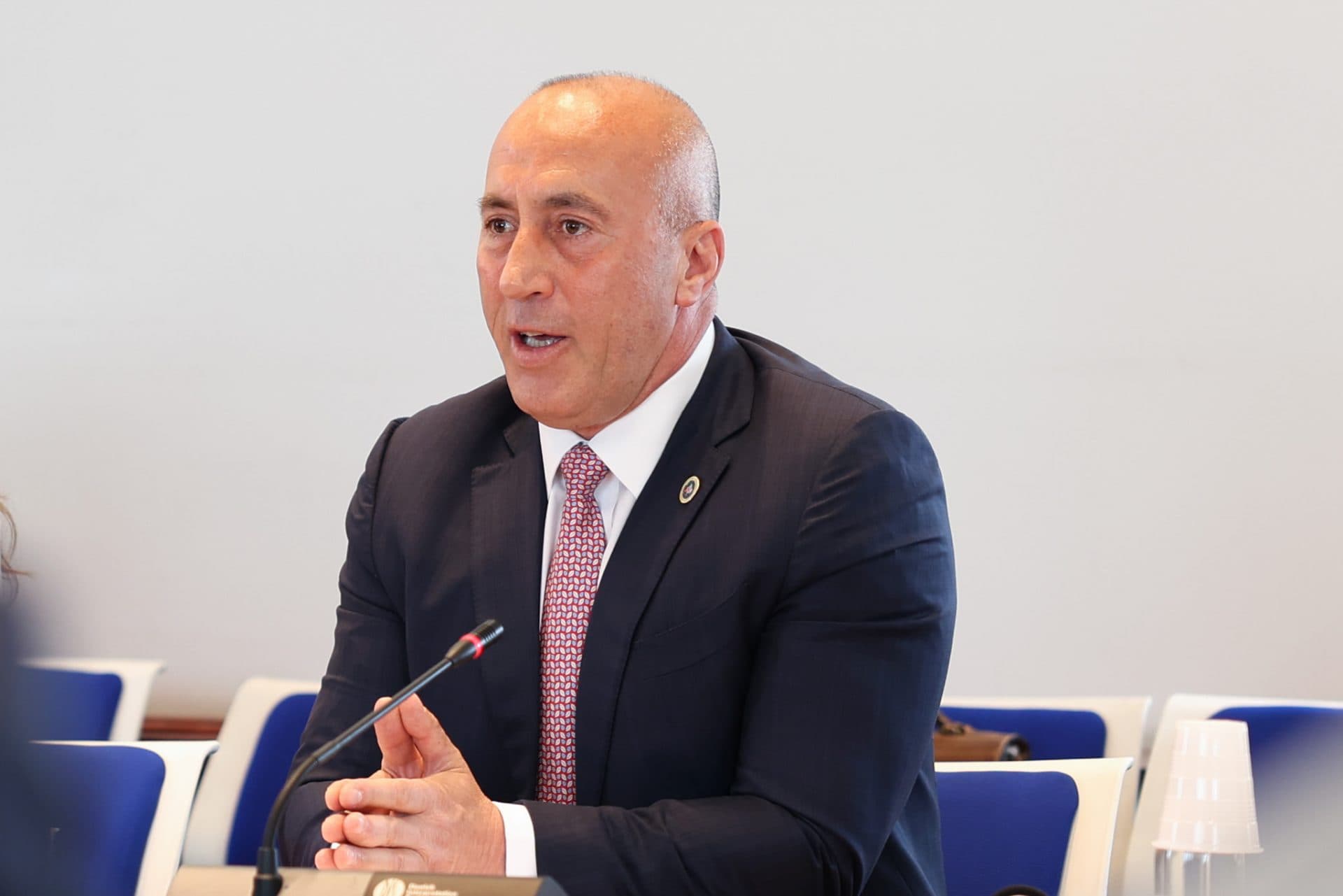 Featured image for Haradinaj ngushëllon familjet Mustafaj dhe Tofaj: Qoftë i përjetshëm kujtimi për Xhemajlin, Hasanin dhe Faikun
