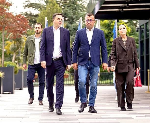 Featured image for Sekretari i LDK-së e konfirmon se i kanë pranuar nënshkrimet: Do t’i verifikojmë dhe pastaj flasim unë ose kryetari