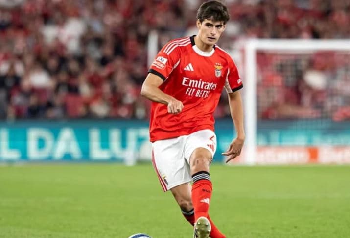 Featured image for Mbrojtësi portugez refuzon Milanin, do të luajë në Premierligë