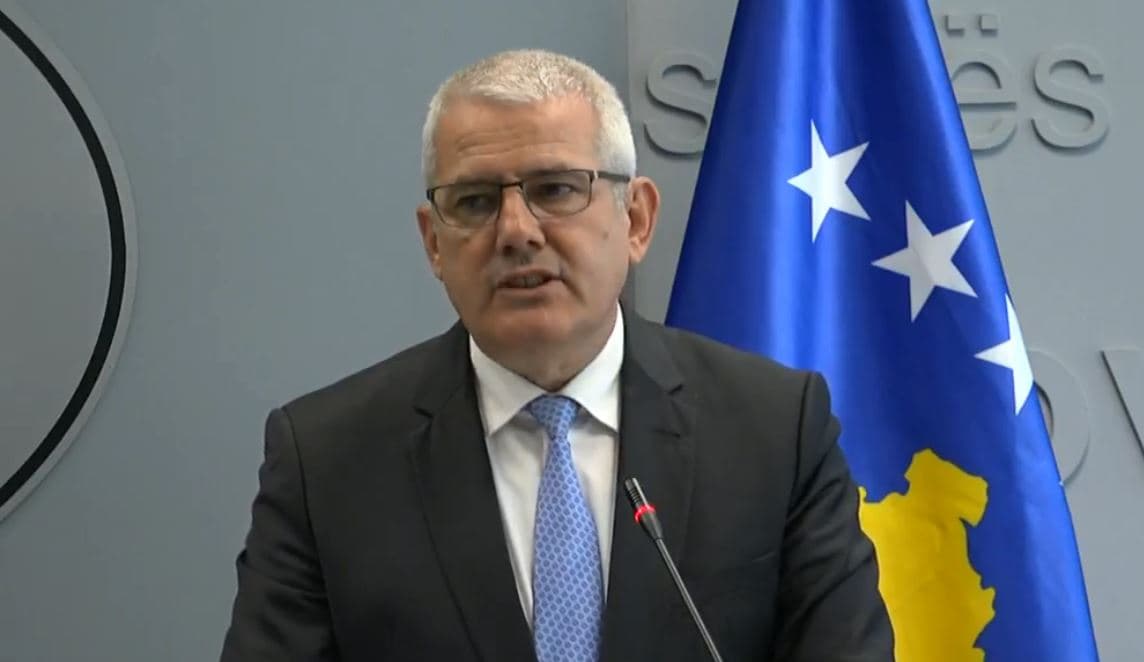 “Pres më shumë nga Shqipëria”, Sveçla i ashpër me Tiranën zyrtare për qëndrimin ndaj ministres serbe