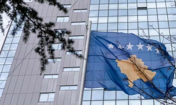 Featured image for Ngërçi pas zgjedhjeve po e zhyt Kosovën në pasiguri politike dhe ekonomike