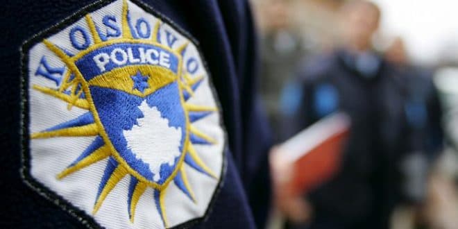 Drama në Podujevë: Rrahu djalin dhe tentoi të hidhej nga kati i dytë, ndërhyn policia