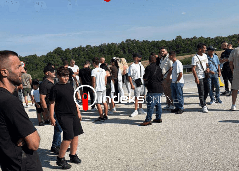 “Kemi mbetur pa ujë e ushqim”, mërgimtarët bllokohen në kufirin Kroaci–Serbi