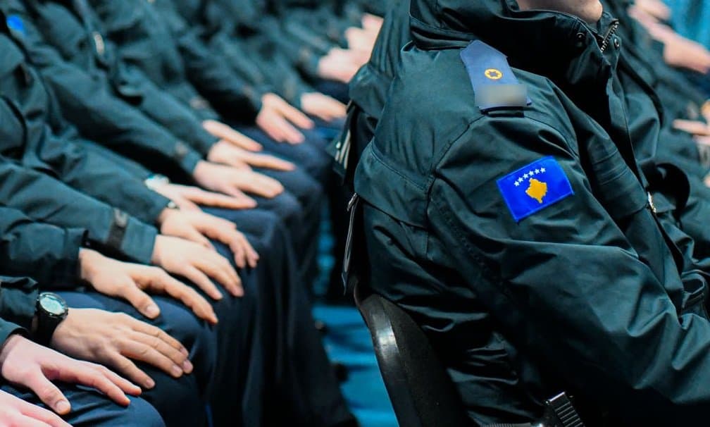 Policët nuk do të veshin më uniforma të shqyera, nënshkruhet kontrata milionëshe për uniforma të reja