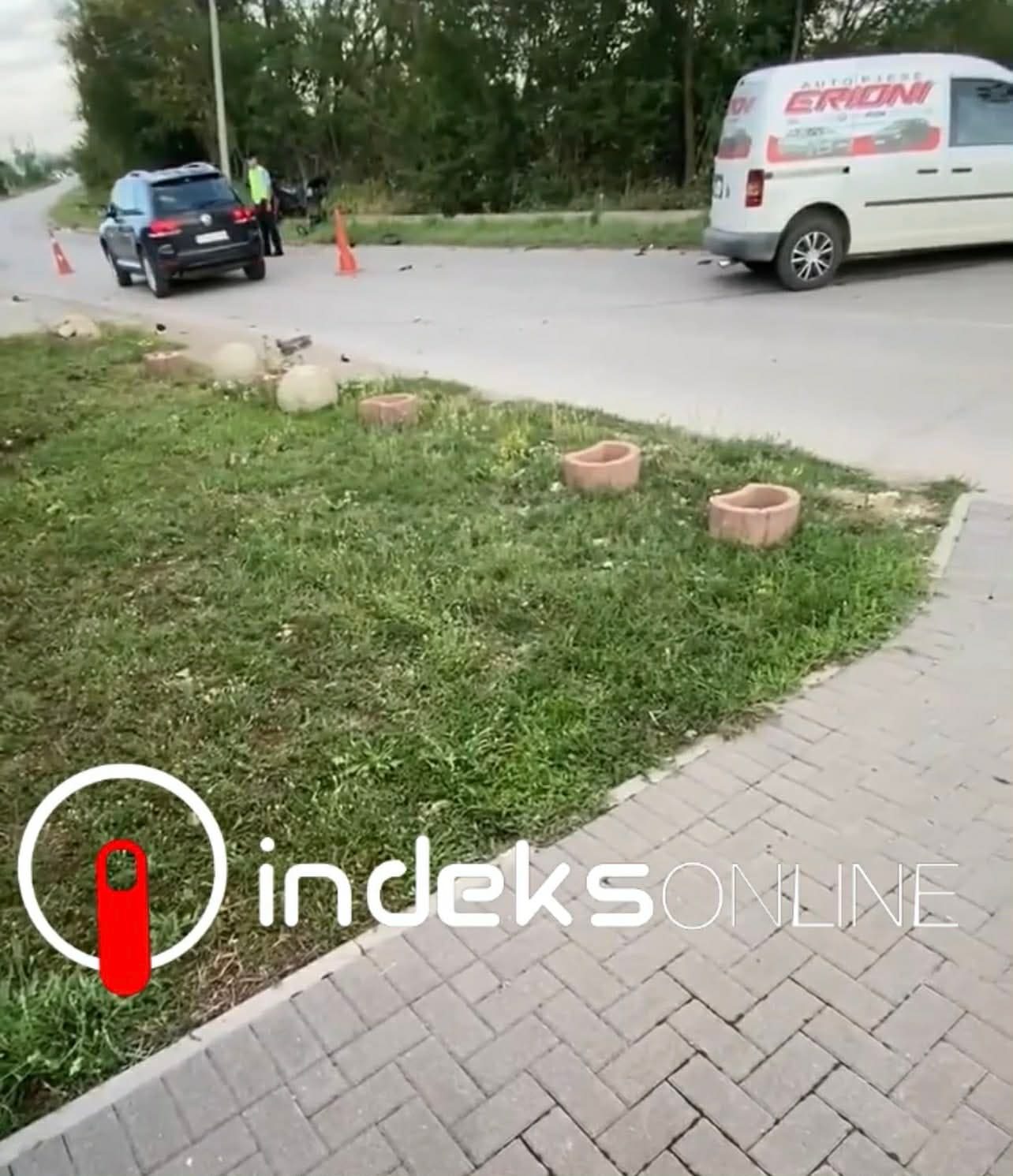 Featured image for Aksident trafiku midis një veture dhe motorri