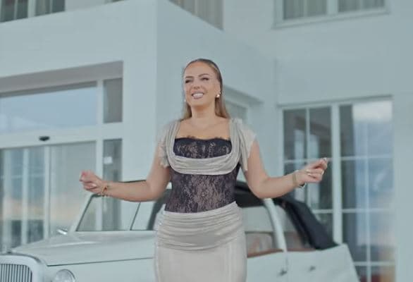 Adelina Spahija ‘godet’ me projektin e radhës