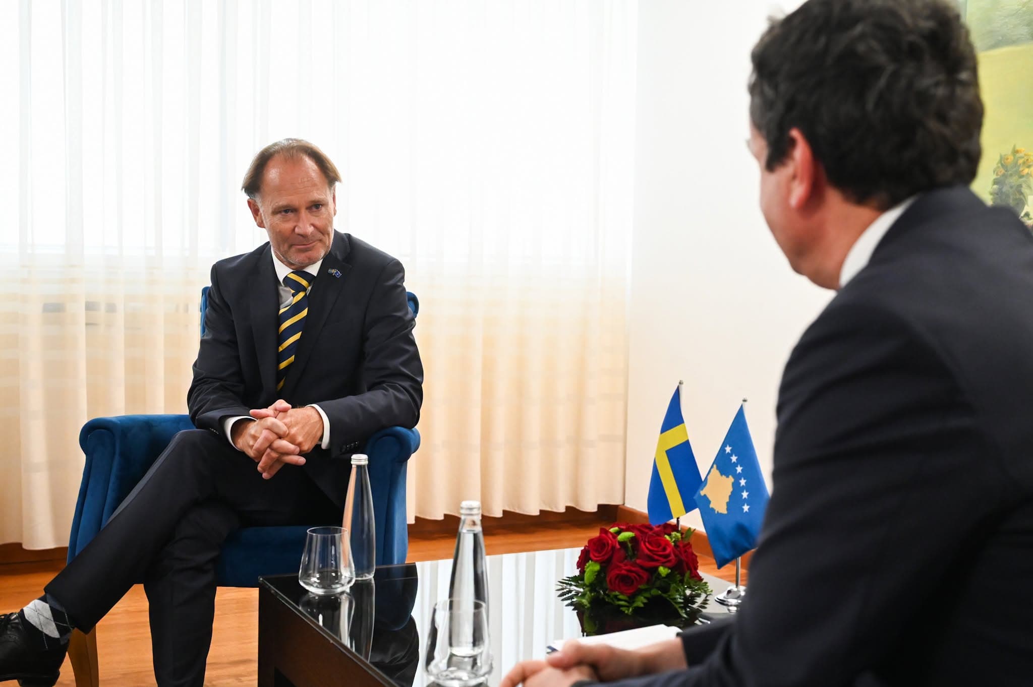 Featured image for Kurti takon ambasadorin suedez, diskutojnë për thellimin e bashkëpunimit ekonomik