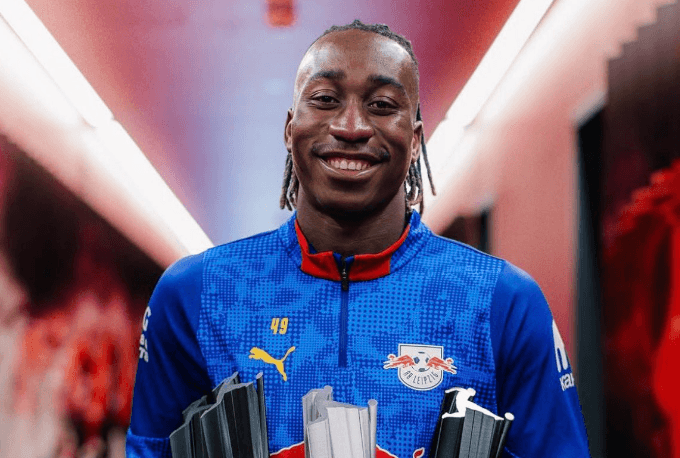 Featured image for Manchester City sfidon Real Madridin për Yan Diomande