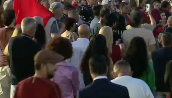 Featured image for ​57 ditë protestë në Tiranë para Kryeministrisë: Jep dorëheqjen, duam qeveri teknike