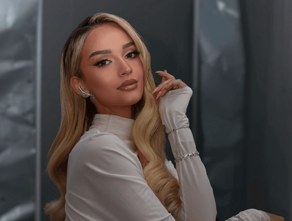 Selin Bollati befason, zbulon se çfarë bën me rrobat që nuk i vesh më!