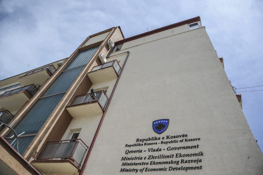 Featured image for Ministria e Ekonomisë shtyn afatin e aplikimit për Skemën e Granteve për Energji të Pastër