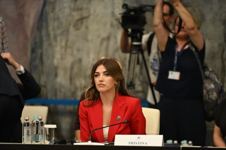 Featured image for Haxhiu: Vuçiqi dhe Bërnabiq po vazhdojnë gjuhën e Millosheviqit, SHBA-ja dhe BE-ja ta dënojnë këtë retorikë