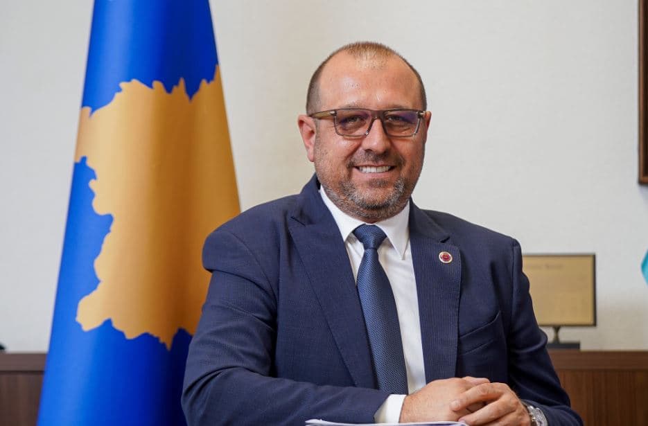 Featured image for Dushi “shfryhet” në Abdixhikun: Tri zgjedhjet e fundit kanë deklaruar se LDK-ja nuk po rritet – i ka përndjekur e ndëshkuar ata që mendojnë ndryshe