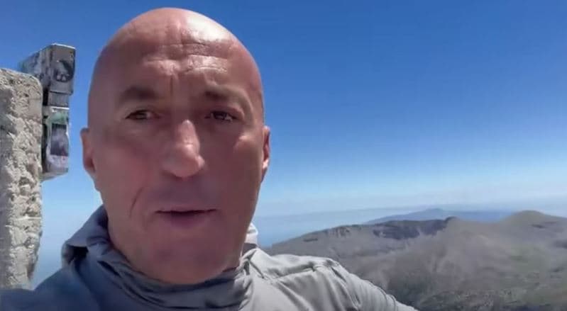 Featured image for Ramush Haradinaj ngjet Majën e Olimpit, 2918 metra të lartë
