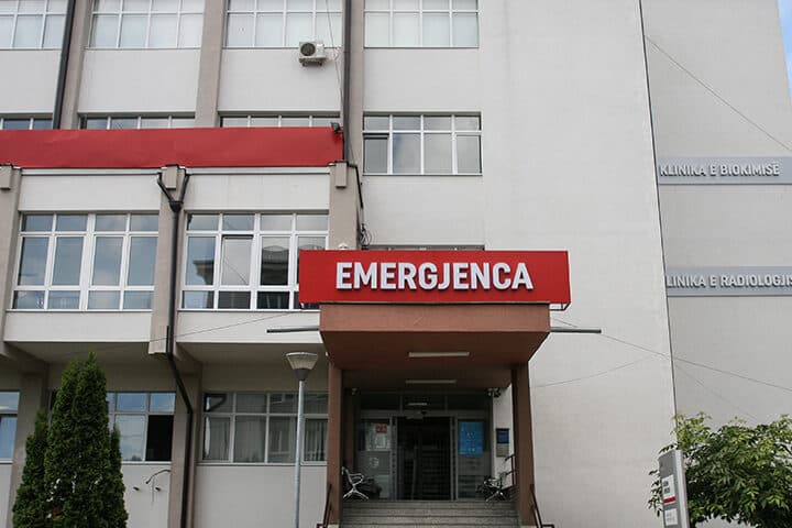 Featured image for Rreth 1 mijë pacientë morën trajtim në Emergjencën e QKUK-së gjatë fundjavës