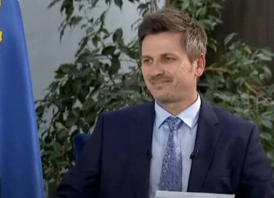 Featured image for RTK e largon Blerim Haxhiajn nga pozita e ud. të Kryeredaktorit