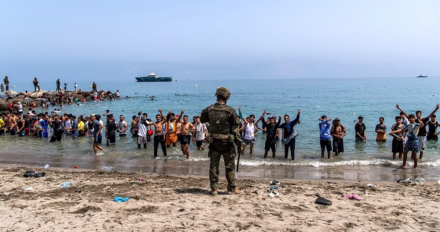 Rreth 70 mijë emigrantë janë larguar nga Ceuta, 75 prej tyre humbën jetën