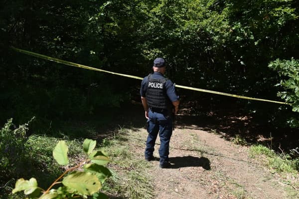 Featured image for ​Mediat ndërkombëtare raportojnë për gjetjet e fundit të varrezave masive të luftës në Kosovë
