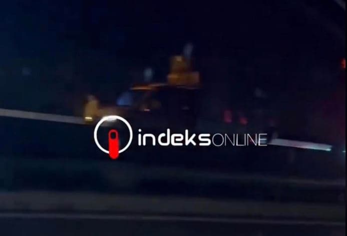 Featured image for Zjarr në një veturë në Suharekë, ndërhyjnë ekipet emergjente
