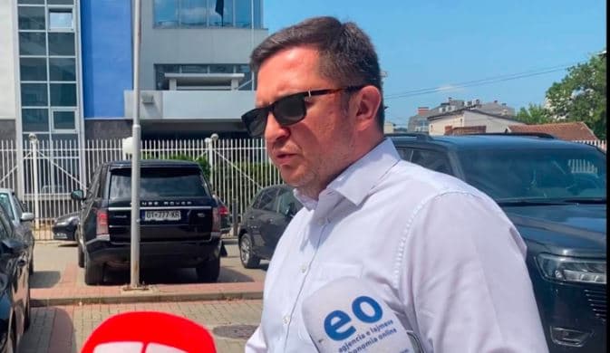 Featured image for Seanca konstituive ndërpritet, Mustafa: Ishte vendim i Kurtit dhe i partisë së tij