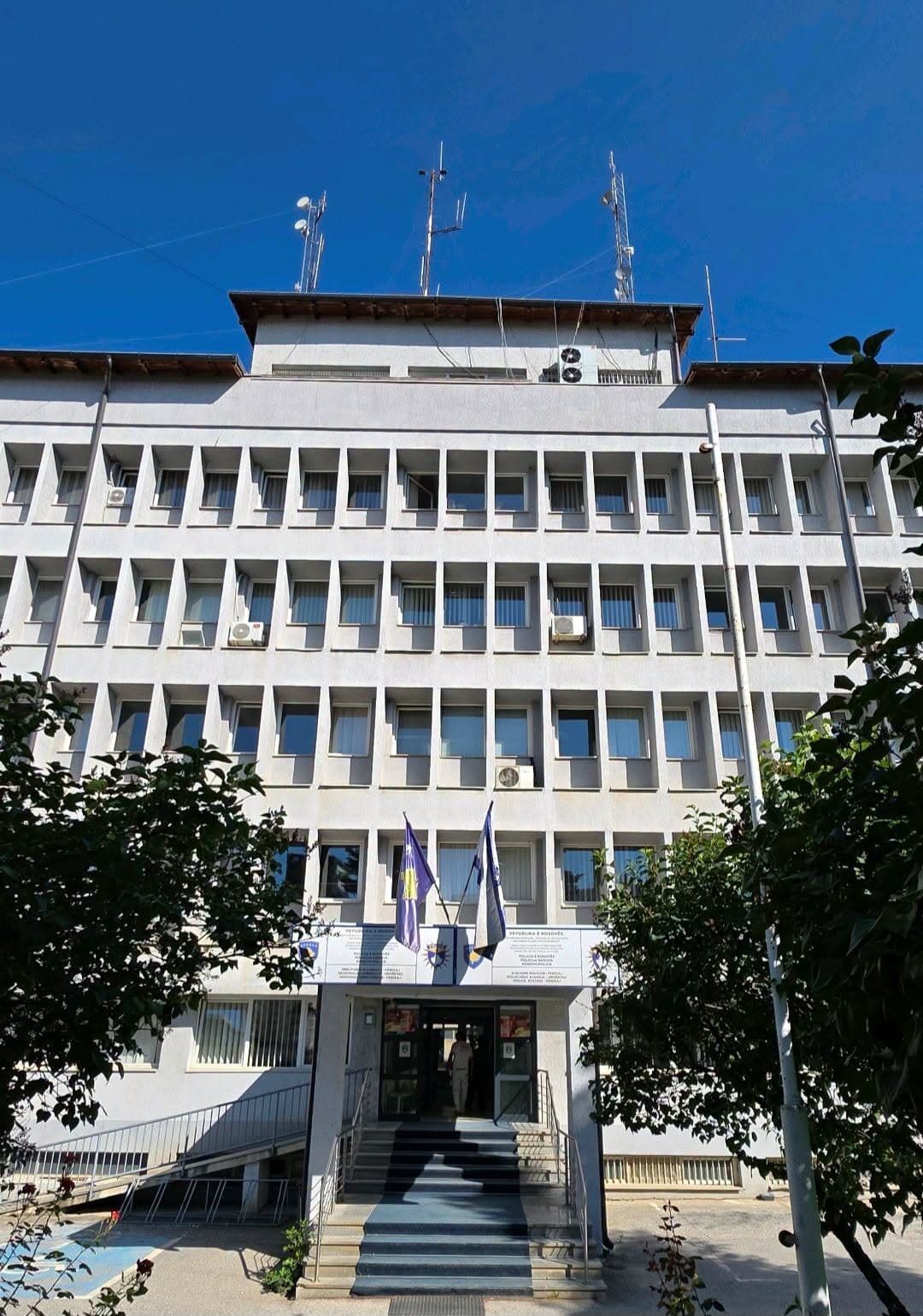 Featured image for Policia në Ferizaj shpëton një person nga një situatë e rrezikshme