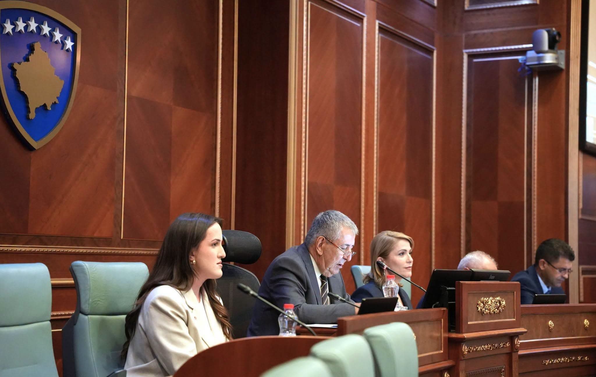 Featured image for Në mesnatë afati i fundit për konstituim të Kuvendit, s’ka njoftim as për biseda mes partive as për seancë të re
