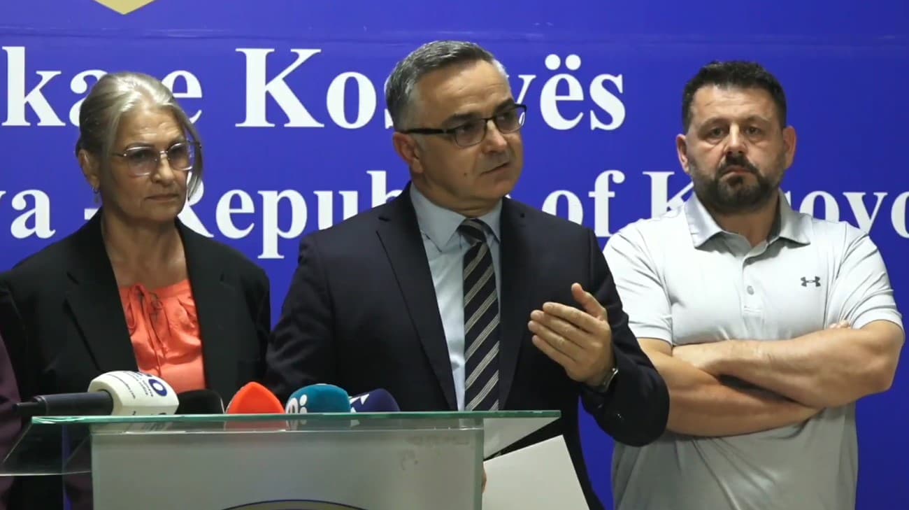 Featured image for Tahiri kërkon seancë të jashtëzakonshme sonte në 22:30