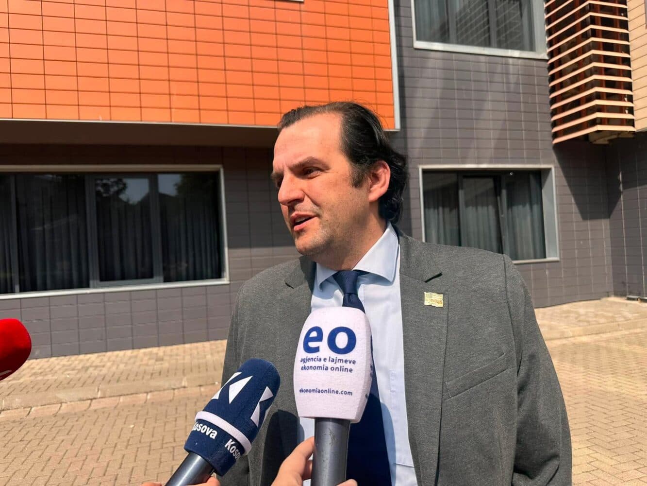 Featured image for Ukë Rugova thotë se LDK vendos në mbledhje të Grupit Parlamentar se a do të marrë pjesë në seancë