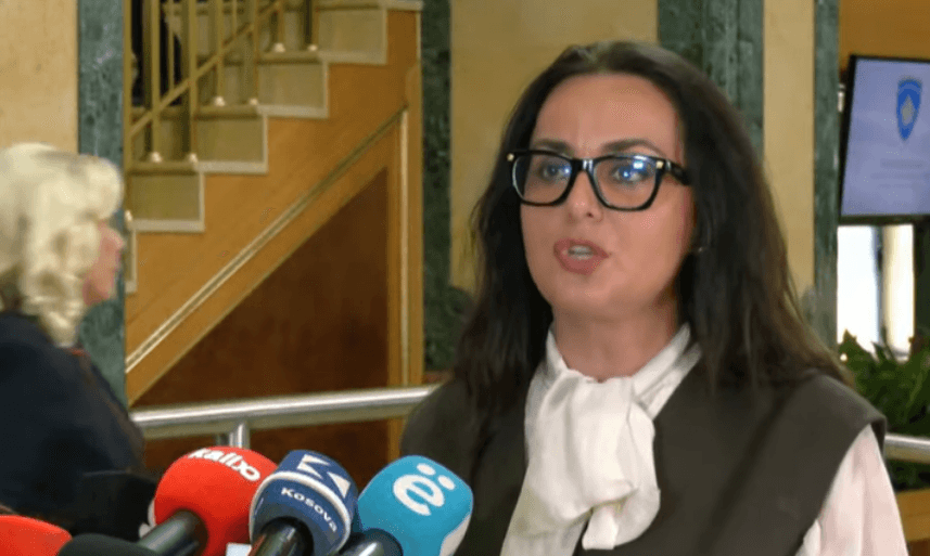 Featured image for Lushaku-Sadriu: Moskonstituimi i Kuvendit të Kosovës është përgjegjësi e partisë më të madhe
