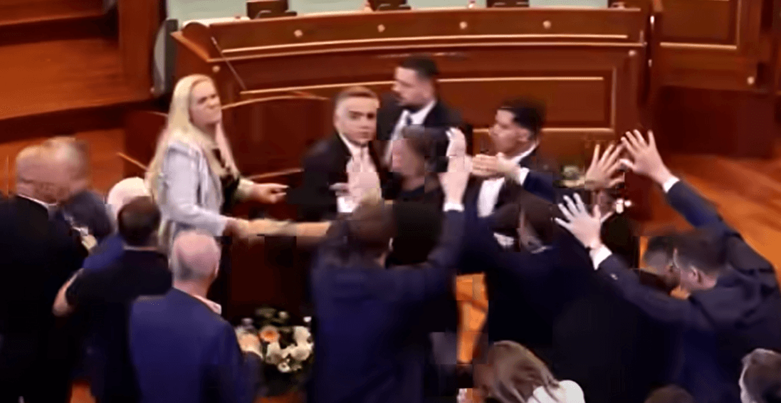 Featured image for Vezët ndaj Kurtit bëhen lajm në Zvicër, media zvicerane raporton për incidentin në Kuvend