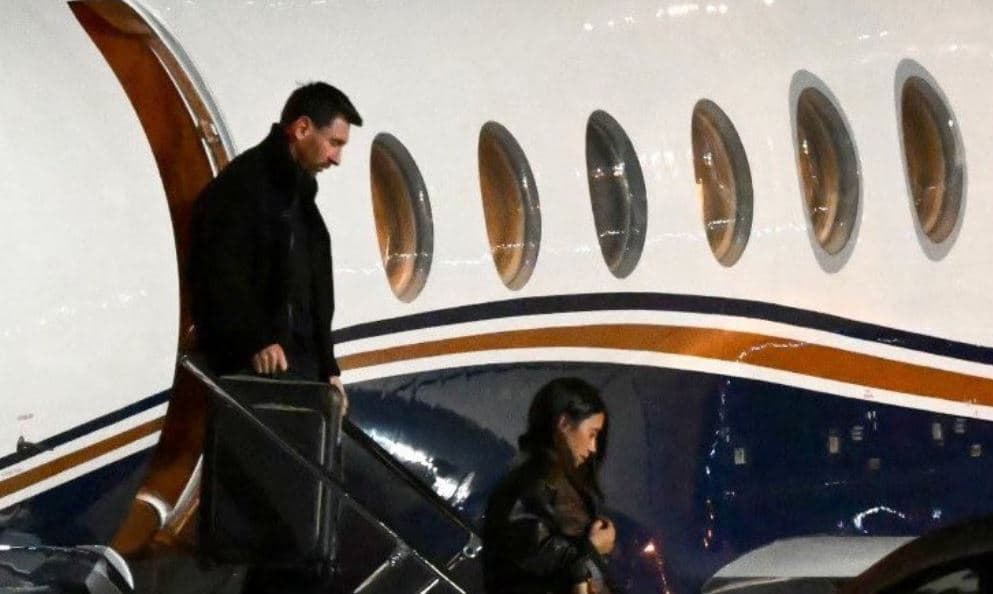 Messi arrin në Argjentinë për funeralin e babait të tij