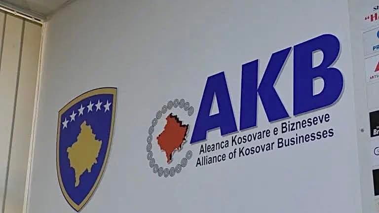 Featured image for AKB kërkon hetim për fushatat kundër produkteve vendore: Kush e sulmon ‘Made in Kosovo’, po sulmon ekonominë