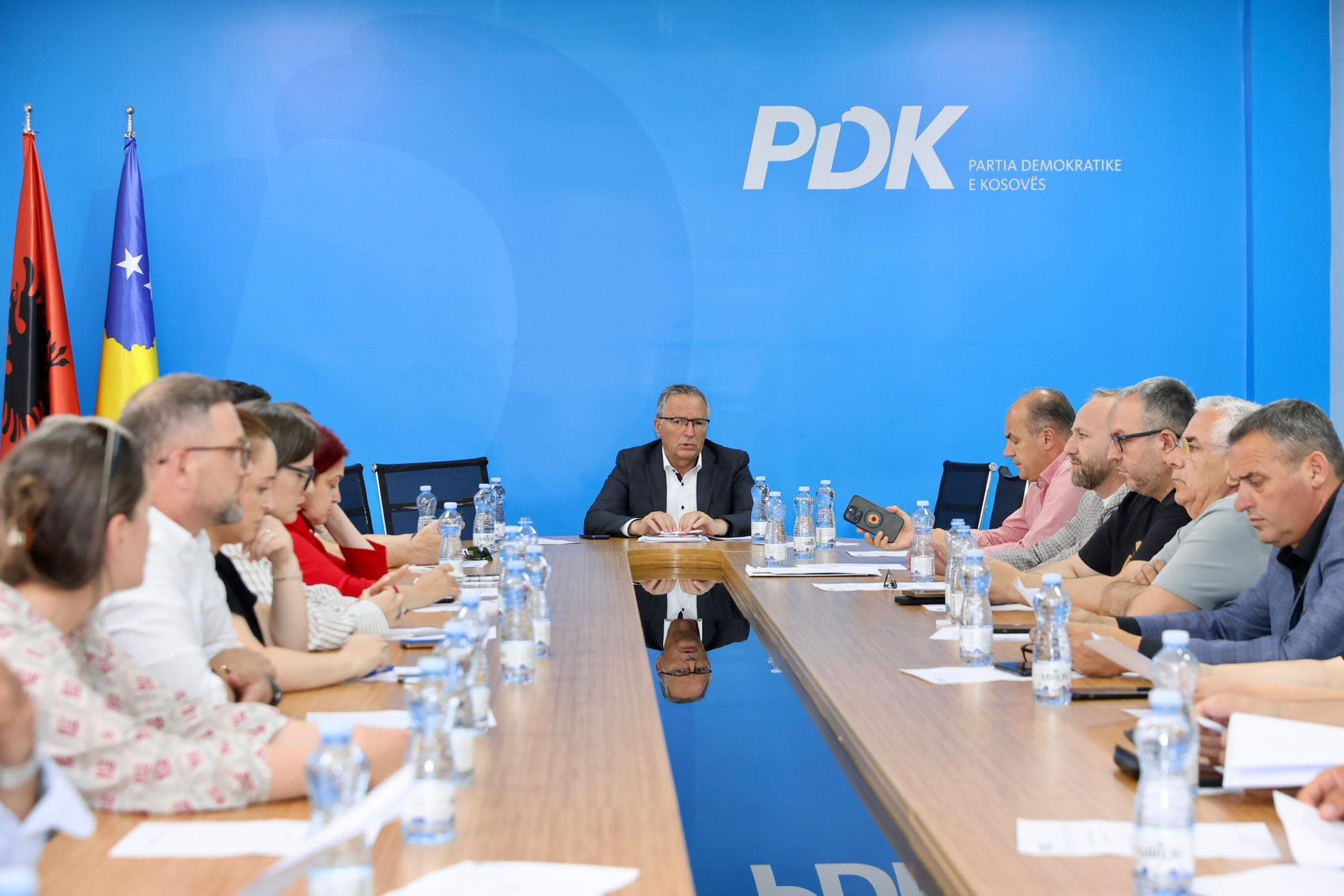 Featured image for PDK: Vetëvendosje po rrënon rendin kushtetues, do ta mbrojmë shtetin me të gjitha mjetet