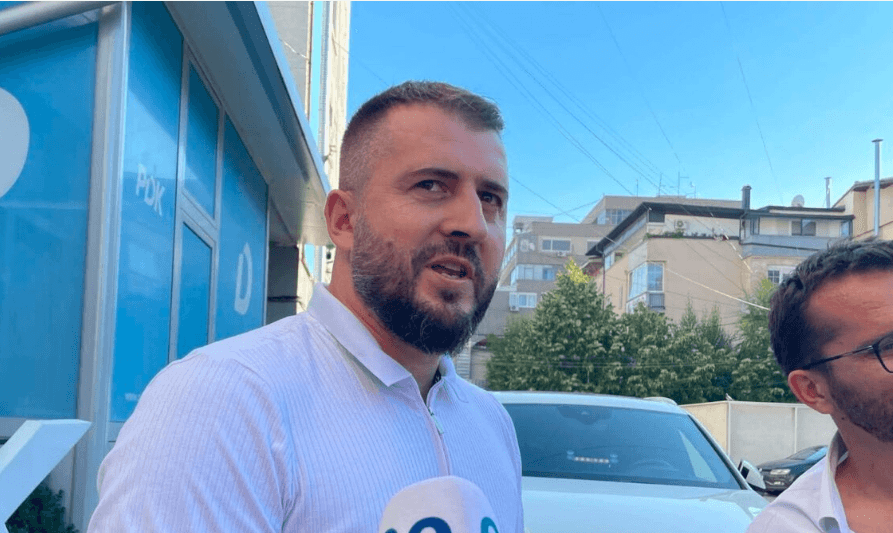 Featured image for Lushtaku: Rrezikojmë zgjedhjet e katërta, nuk kemi parë asnjë ndryshim nga Kurti
