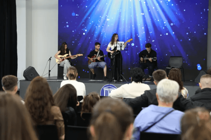 Featured image for Pesë specializime në programin e Muzikës Moderne në UBT, studio në nivelin Bachelor në programin e parë të këtij lloji në Kosovë