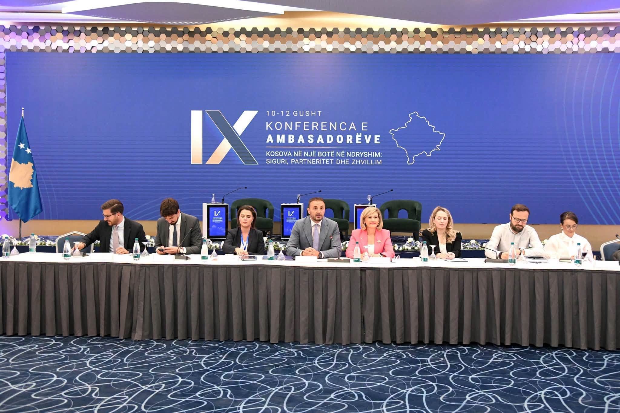 Featured image for Kusari-Lila dhe ambasadorët e Kosovës diskutojnë për promovimin e eksporteve dhe tërheqjen e investimeve