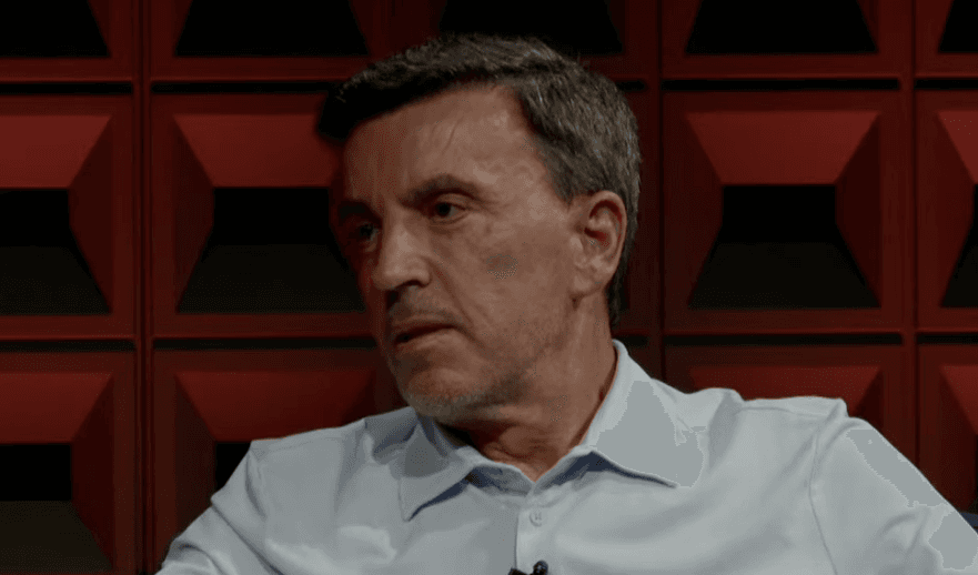 Featured image for “Shumë ma e qetë do ishte jeta pa politikë”, Ilir Tolaj tregon për fillimet e angazhimit të tij