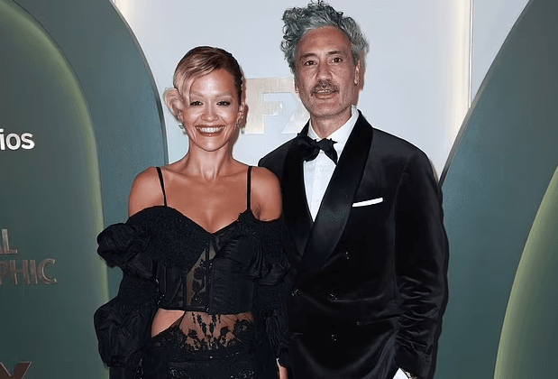 Kur gratë marrin iniciativën, Rita Ora dhe yjet që u propozuan partnerëve të tyre