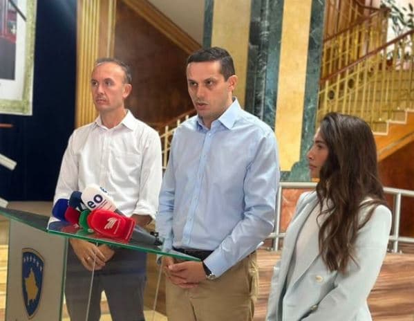 Featured image for Gruda tregon për veprimet nesër në Kuvend: Nesër do ta presim Deharin e VV-në në sallë