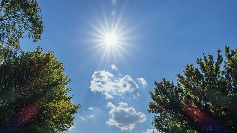 Featured image for Nxehtë edhe të premten: Temperaturat arrijnë deri në 35 gradë