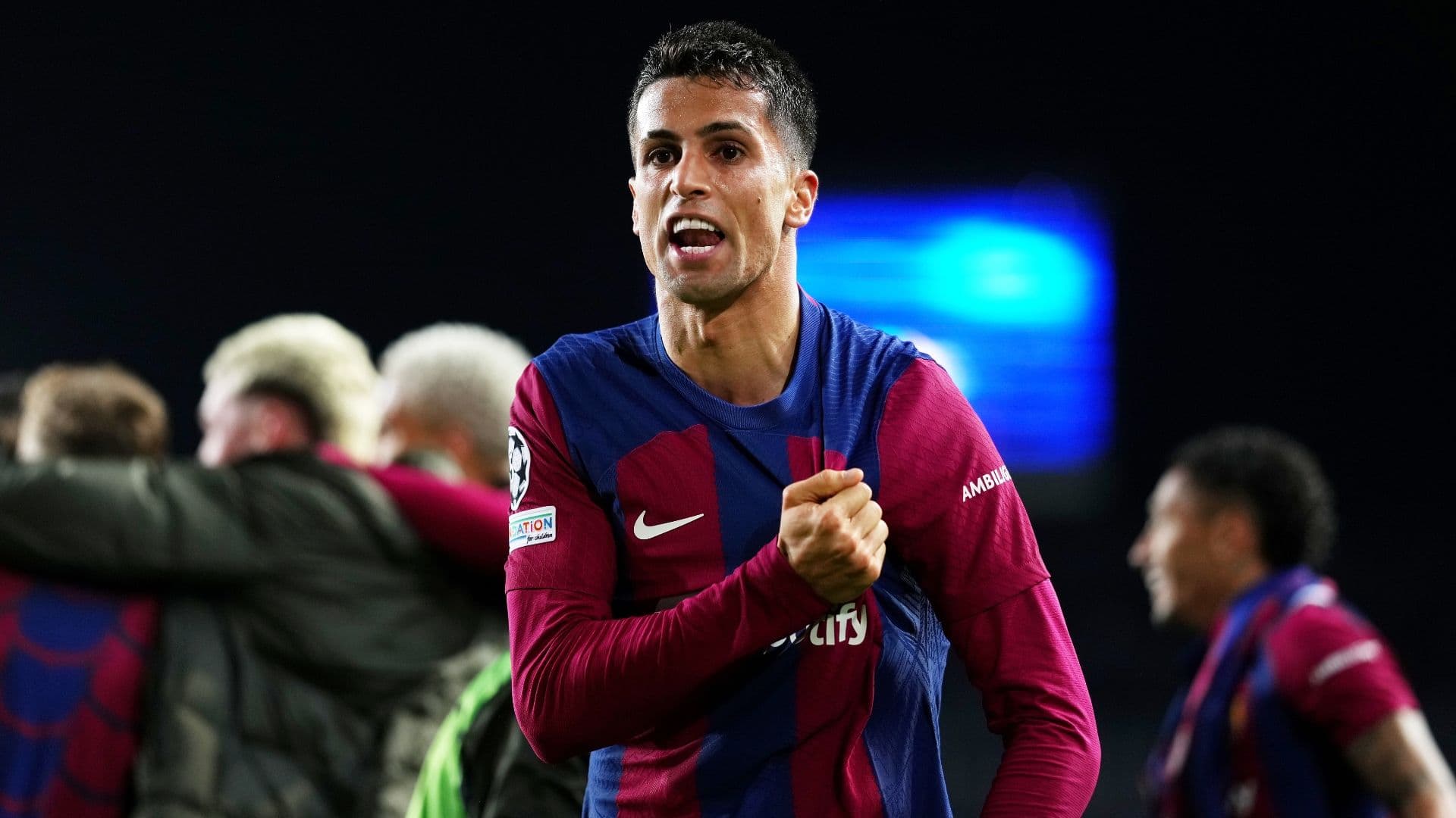 Joao Cancelo gjithnjë e më afër rikthimit te Barcelona