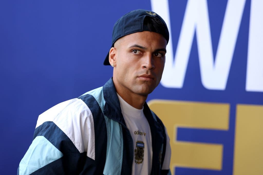 Barcelona e kontakton Lautaro Martinezin