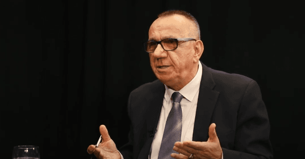 Hasani: Kjo situatë është njollë e zezë në historinë politike e kushtetuese të vendit, Kurti po i ikë Aneksit të Ohrit