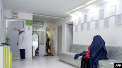 Mijëra gra rrezikojnë jetën gjatë lindjes nën sundimin taleban