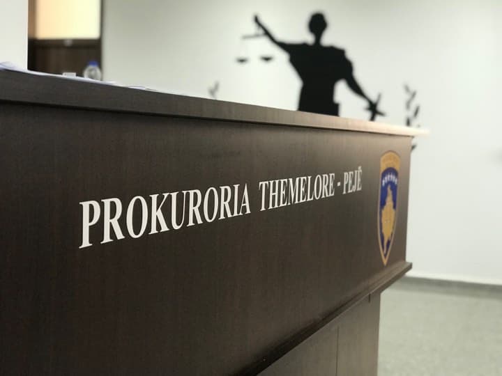 Arrestohet i dyshuari që shtiu me armë zjarri sot në Pejë – Prokuroria jep detaje