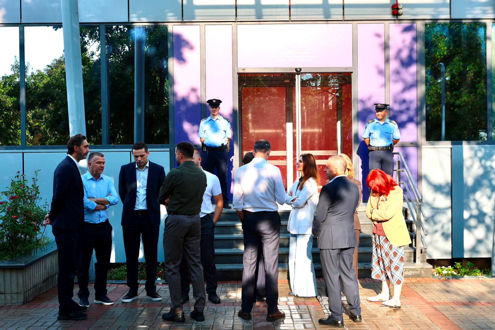 PDK-ja me deputetët e saj edhe sot në sallën e Kuvendit, kërkojnë vazhdimin e seancës